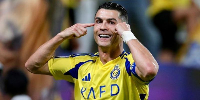 Cristiano Ronaldo – Cỗ máy truyền thông không giới hạn